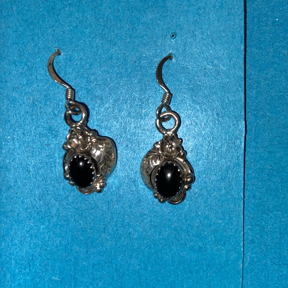 925 Silver and Onyx Single Drop Earrings Flower and Feather